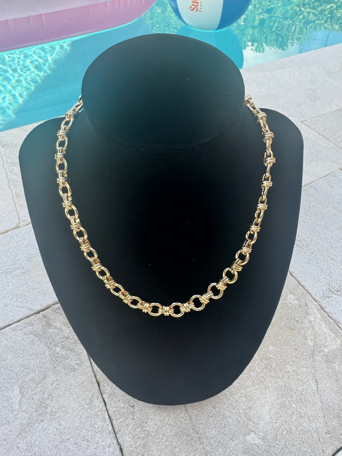 Double Knot Link