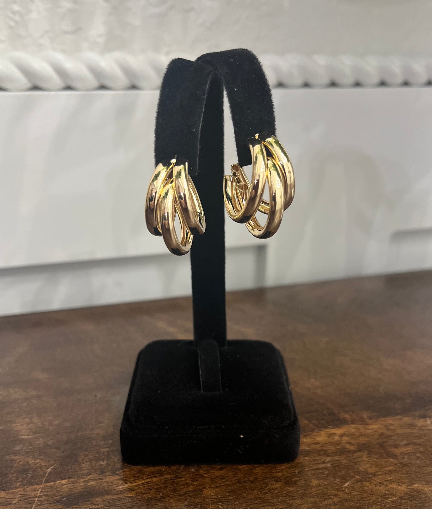 Triple hoop