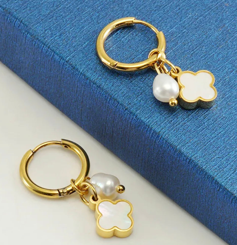 white clover dangle pearl earring